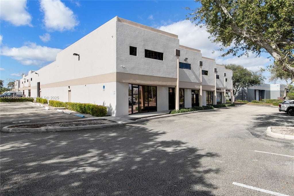6451 E Rogers Cir, Boca Raton