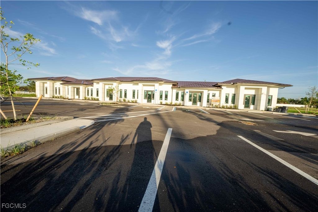 1624 Santa Barbara Blvd S, Cape Coral