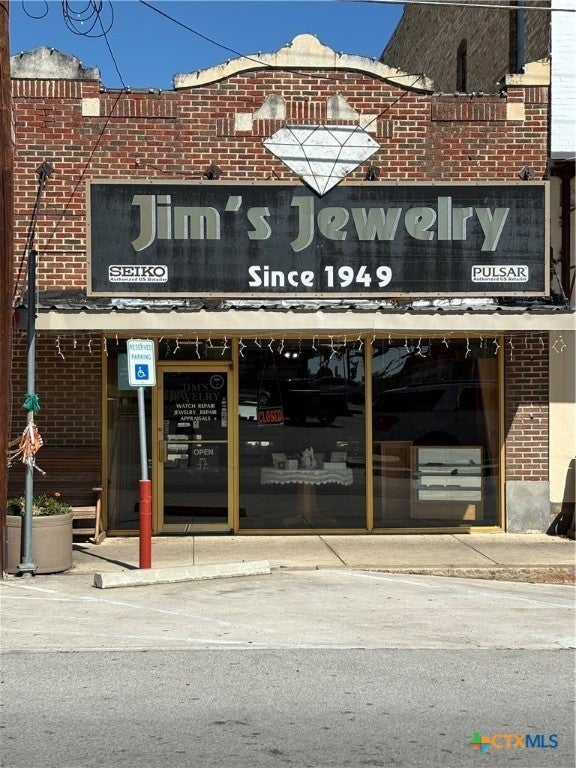 103 W Main Street, Llano