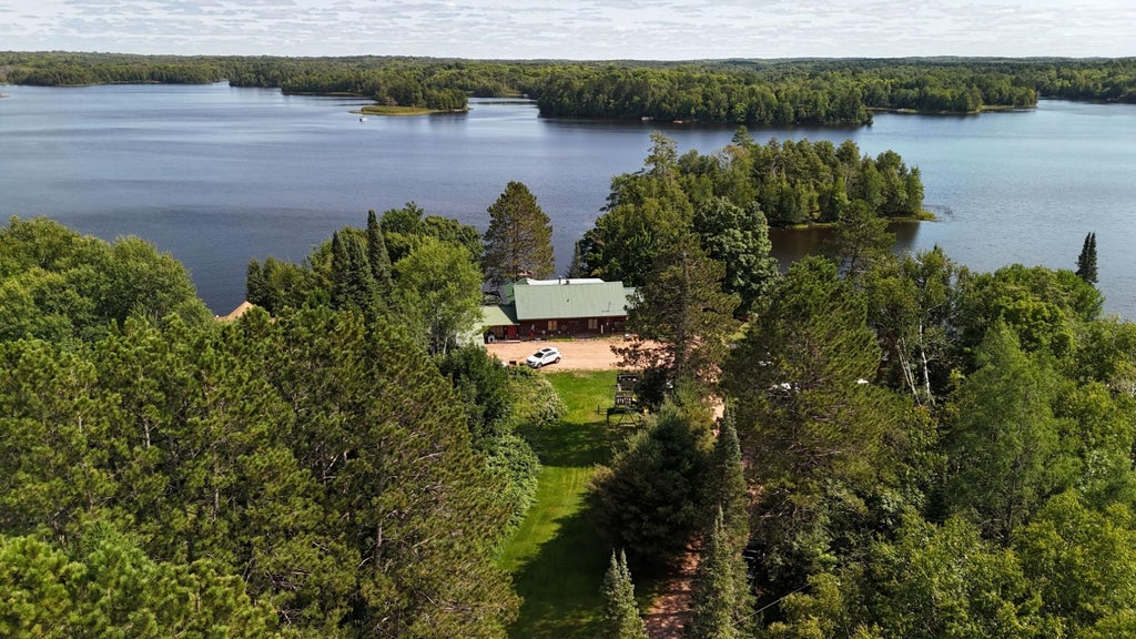 11140 Oxbow Rd, Presque Isle