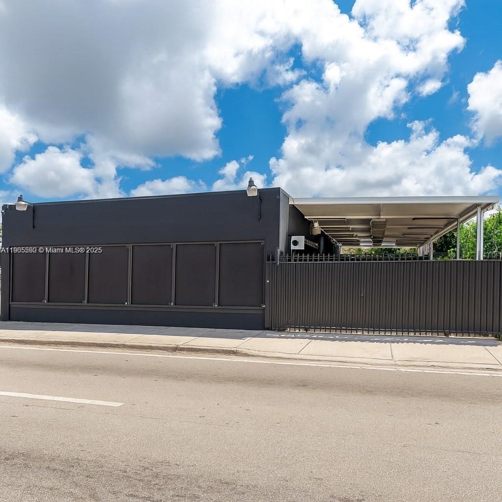 7025 Nw 7th Ave #main, Miami