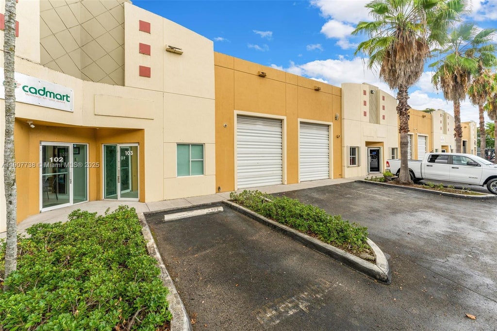 9450 Nw 58th St 3, Doral