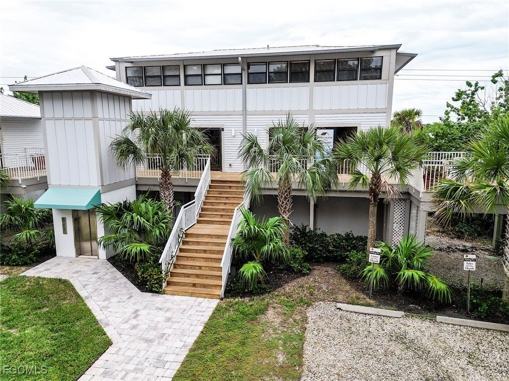 1149 Periwinkle Way 2, SANIBEL