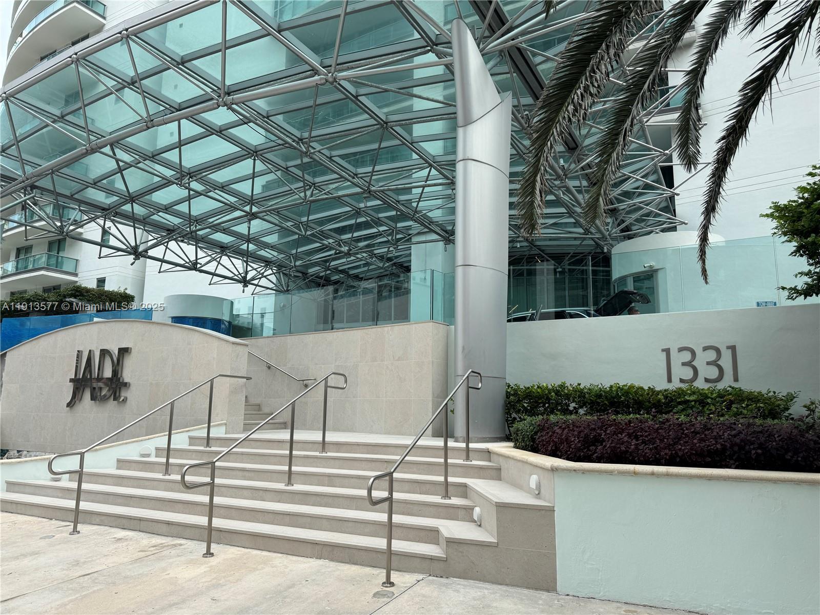 Photo of Listing #A11913577