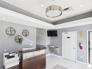 Photo of Listing #A11917324