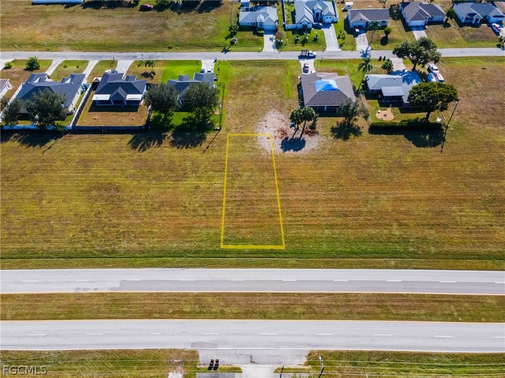 2134 Diplomat Pkwy E, CAPE CORAL