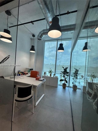 Photo of Listing #A11941177