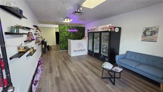 Photo of Listing #A11949311