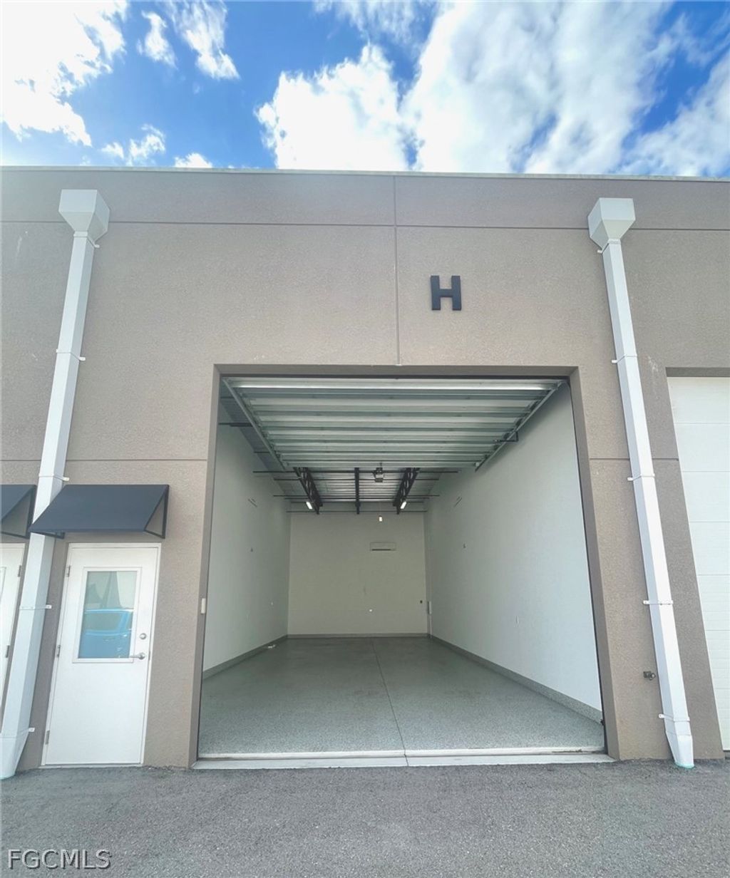 14702 Tarmac Ct H8, Fort Myers