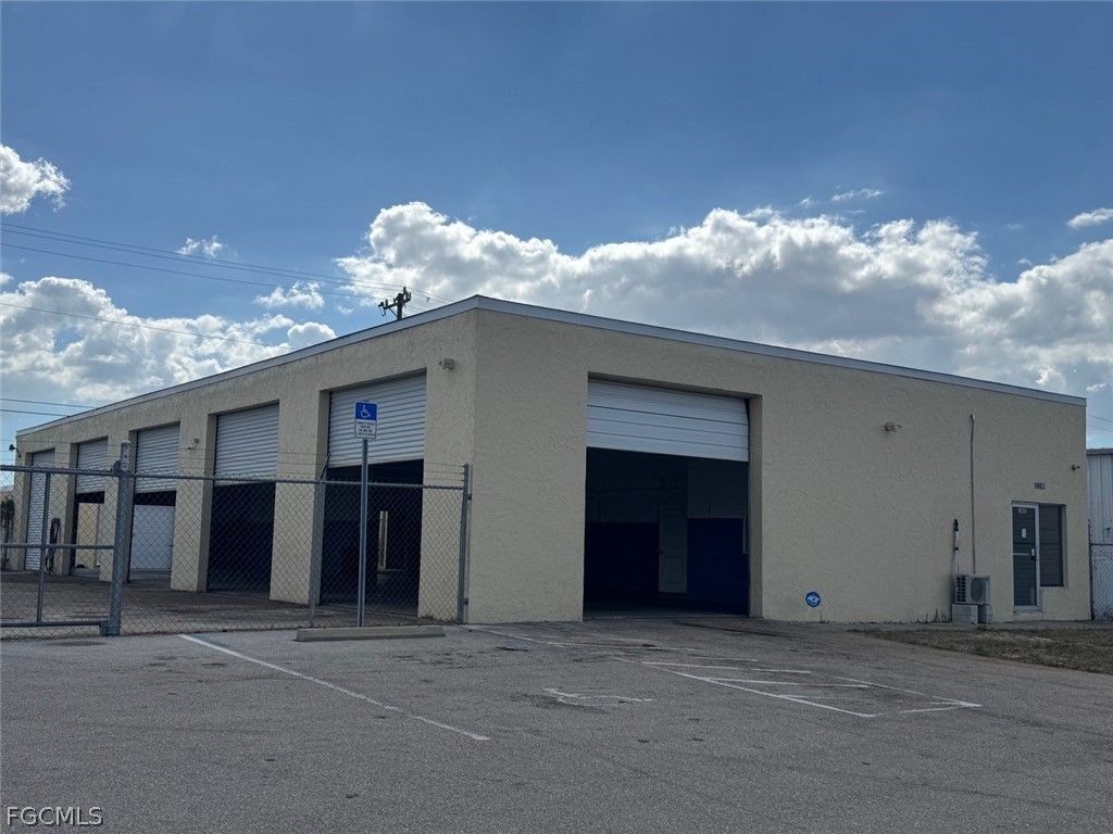 1002 Se 9th St, Cape Coral