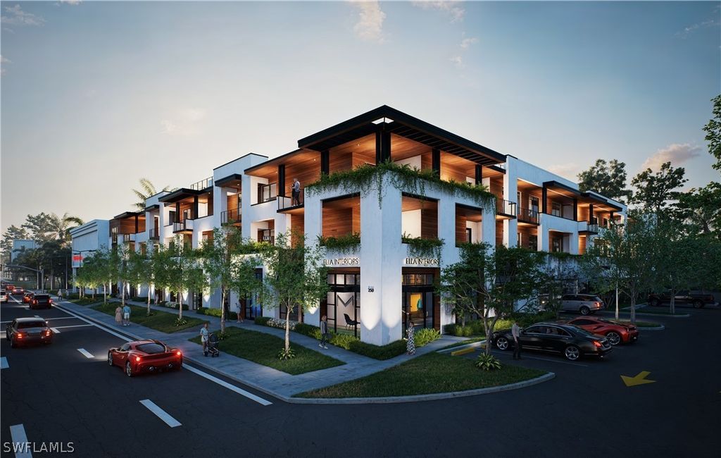 210 9th St S, Naples