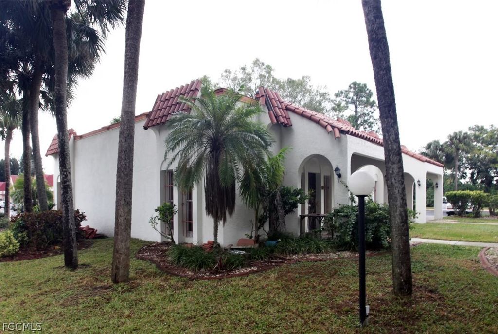 68, 72, 76 Pondella Rd, North Fort Myers