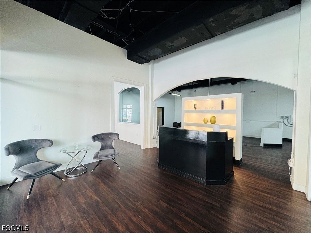 2400 1st St 102, Fort Myers