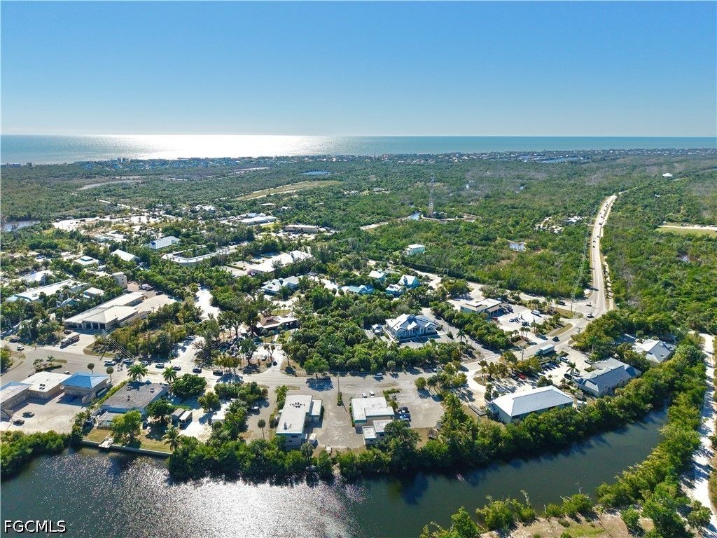 2430 Palm Ridge Rd 2426, SANIBEL