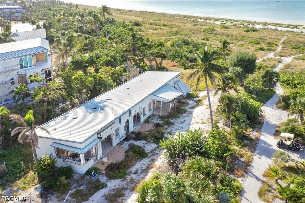 4819 Tradewinds Dr, SANIBEL