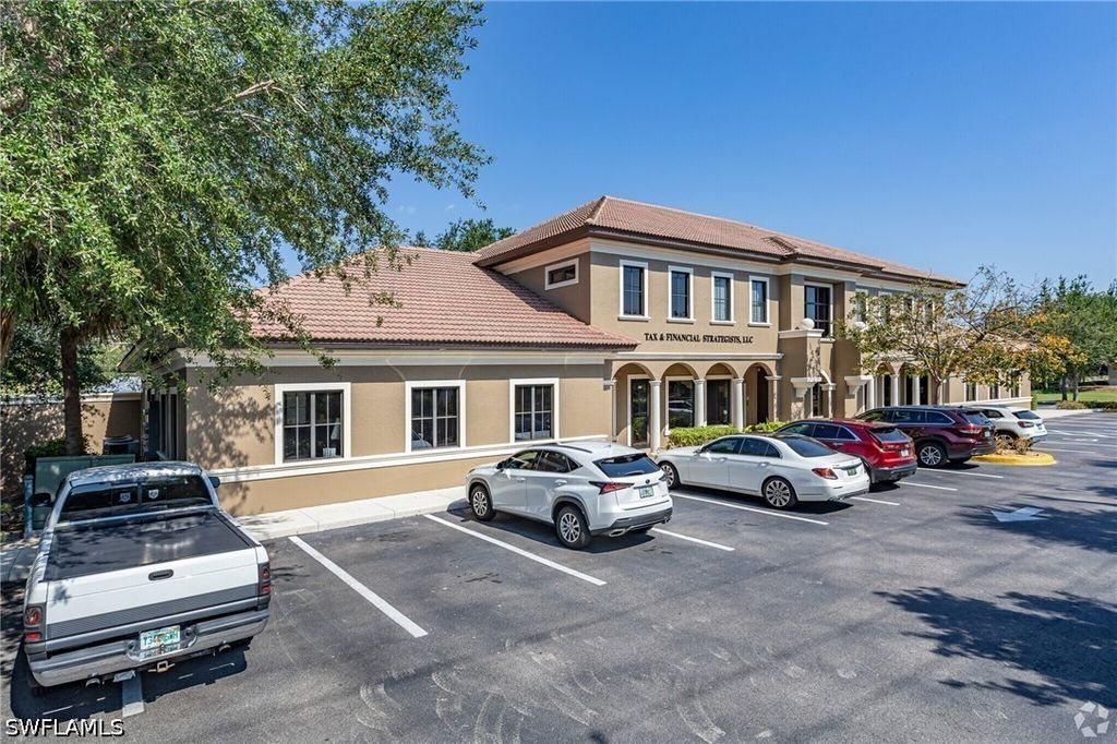 28089 Vanderbilt Dr 102, BONITA SPRINGS