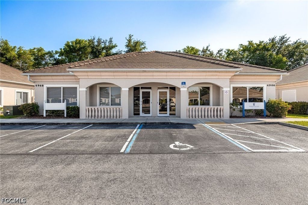 4968 Royal Gulf Cir, FORT MYERS