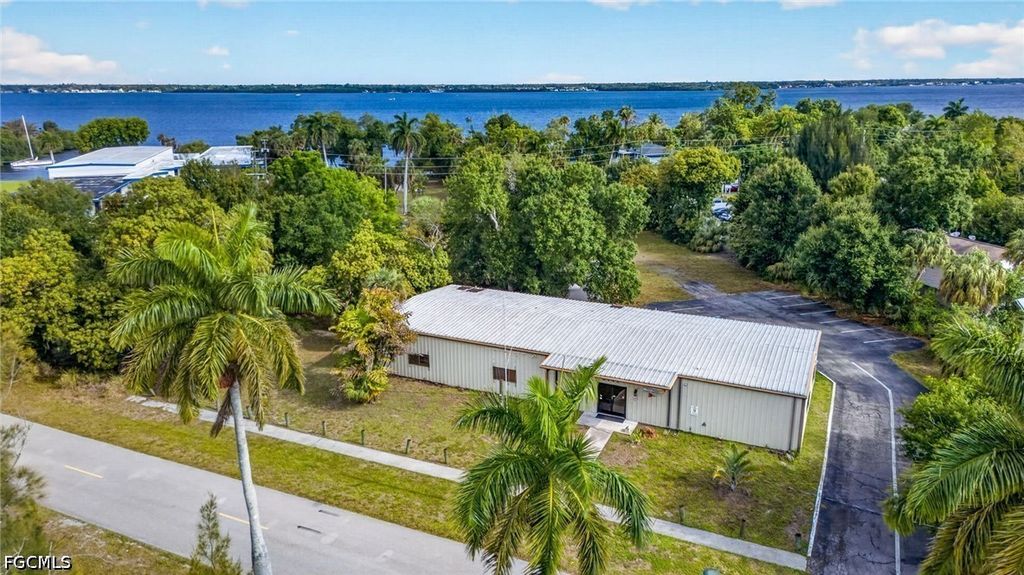 3145 Royalston Ave, FORT MYERS