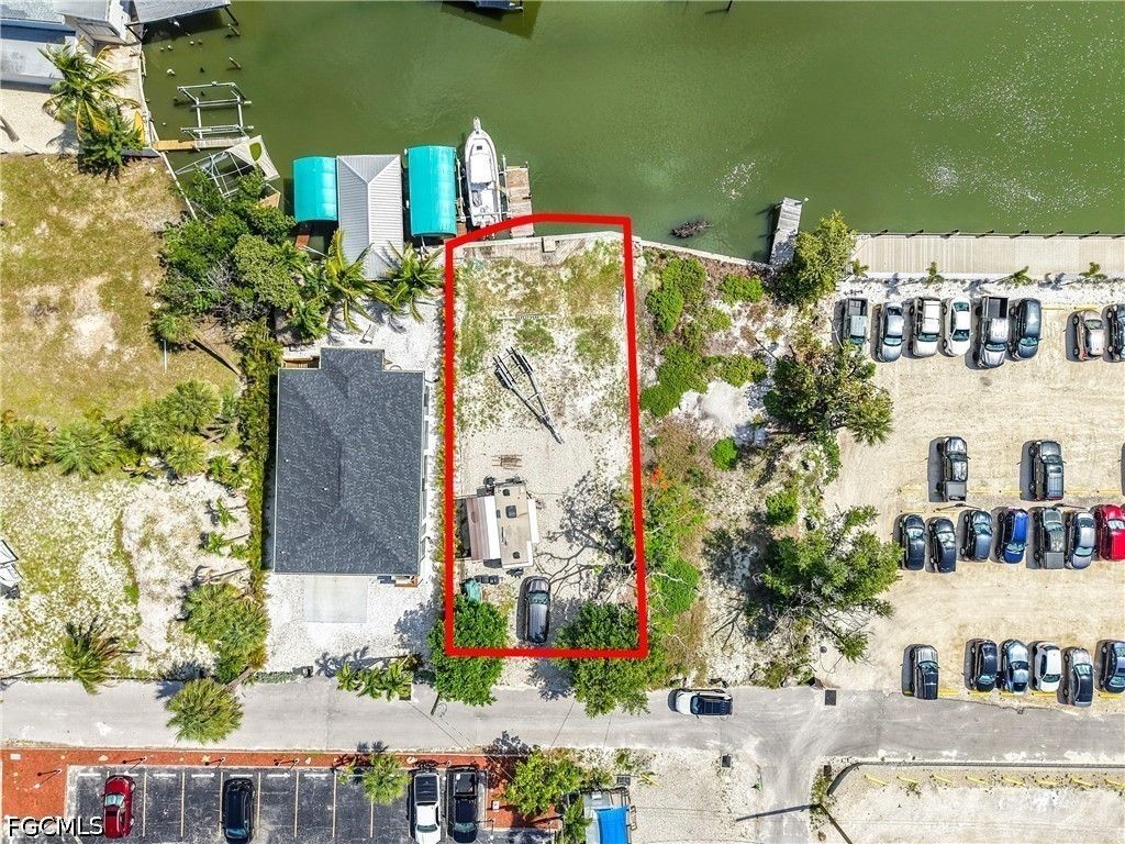 1339 Santos Rd, FORT MYERS BEACH