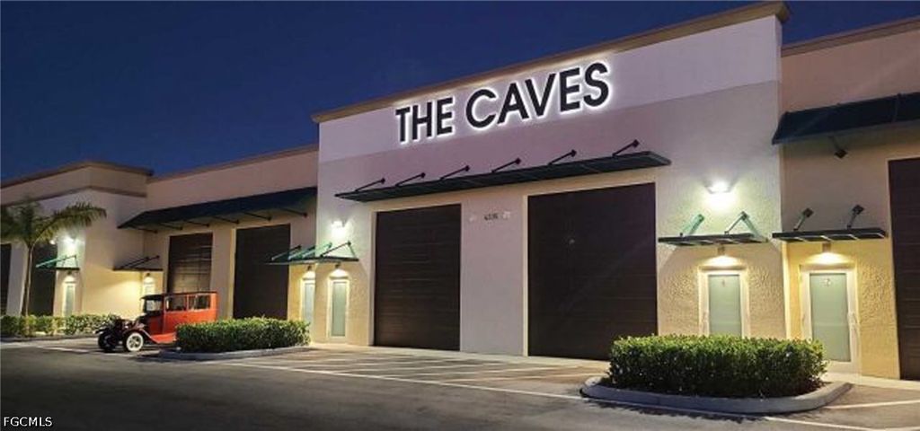 4317 Sw 9th Ave, Cape Coral