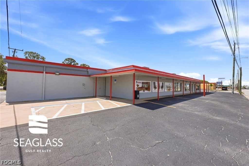 2730 Fowler St, FORT MYERS