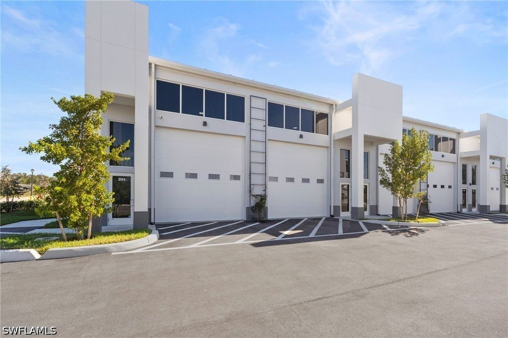 3588 Plover Ave 103, Naples