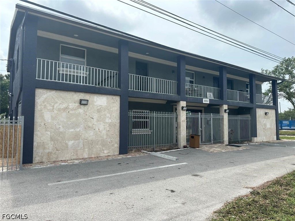 2251 Grand Ave, Fort Myers