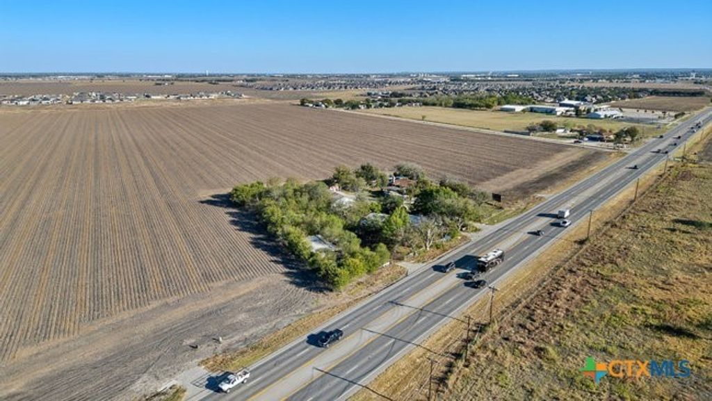 3465 N State Highway 46 Highway, Seguin