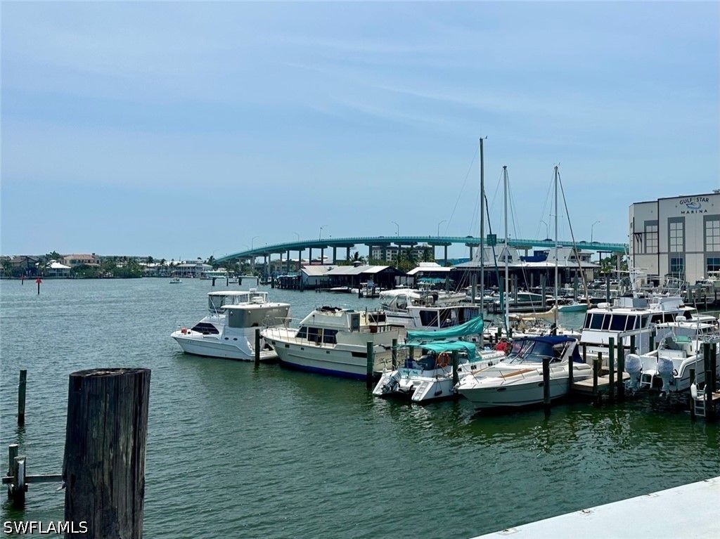 1120 Main St, Fort Myers Beach