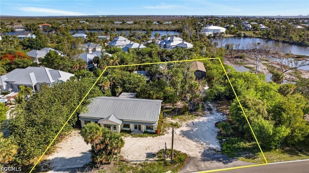 1446 Periwinkle Way, Sanibel