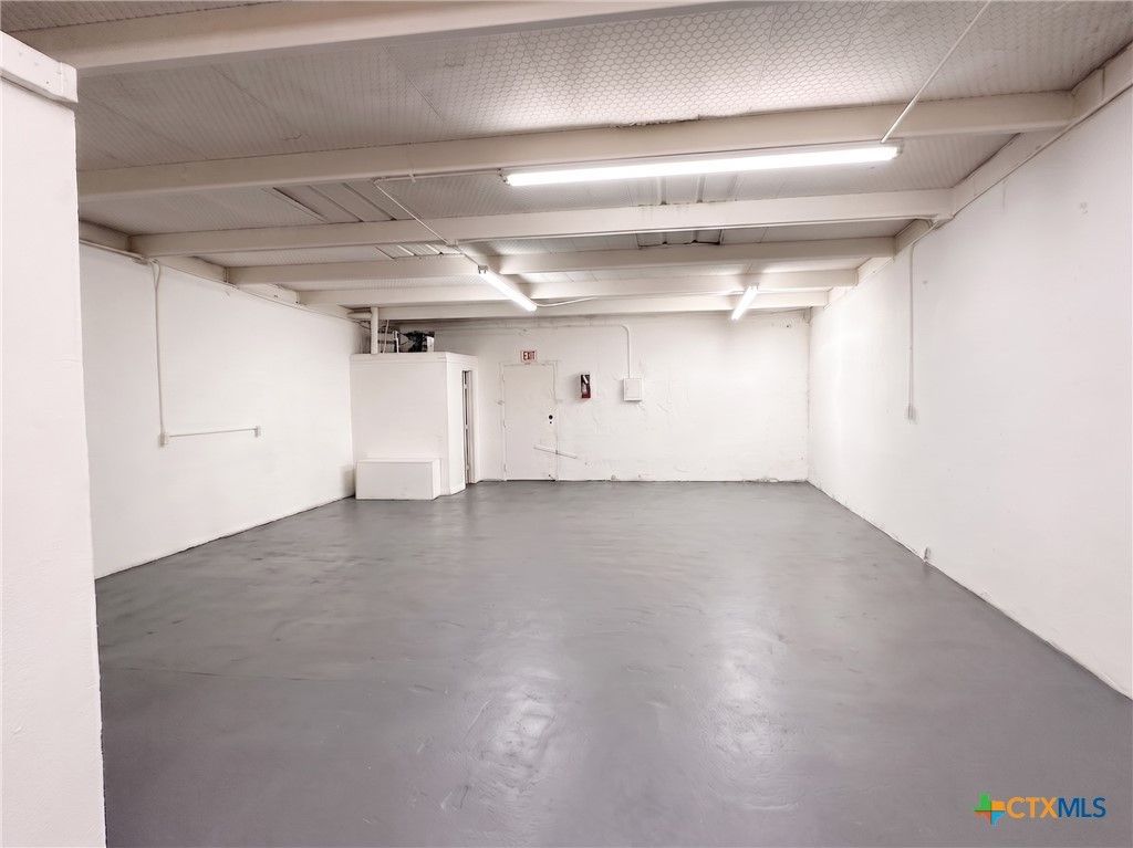 1419 Fleming Drive Warehouse 10, Seguin