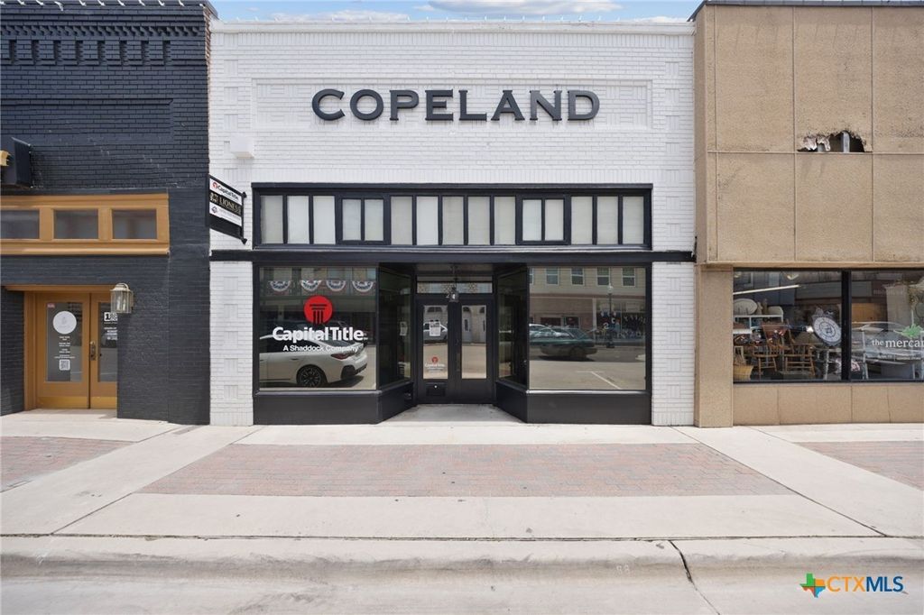 210 E Central Avenue E, Belton