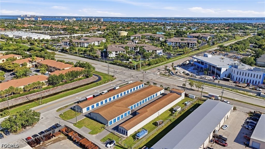 15415 Pine Ridge Rd, FORT MYERS