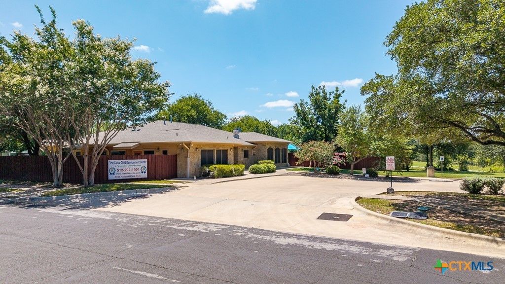 1901 National Park Boulevard, Austin