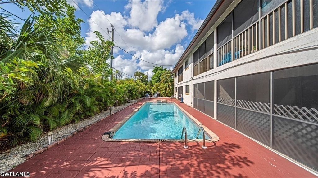 1126 Se 8th St, Cape Coral