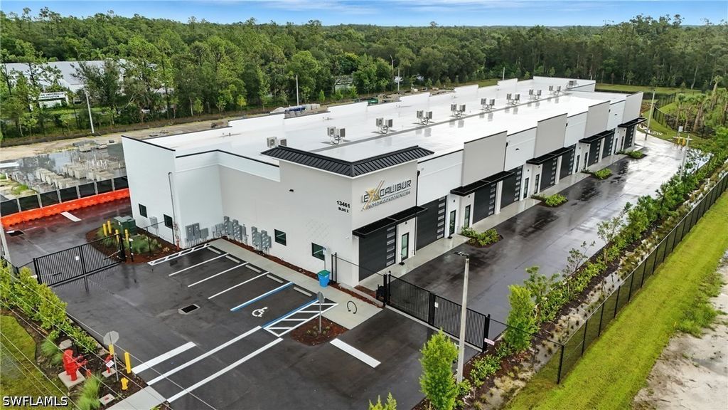 13461 Shire Ln 120, Fort Myers