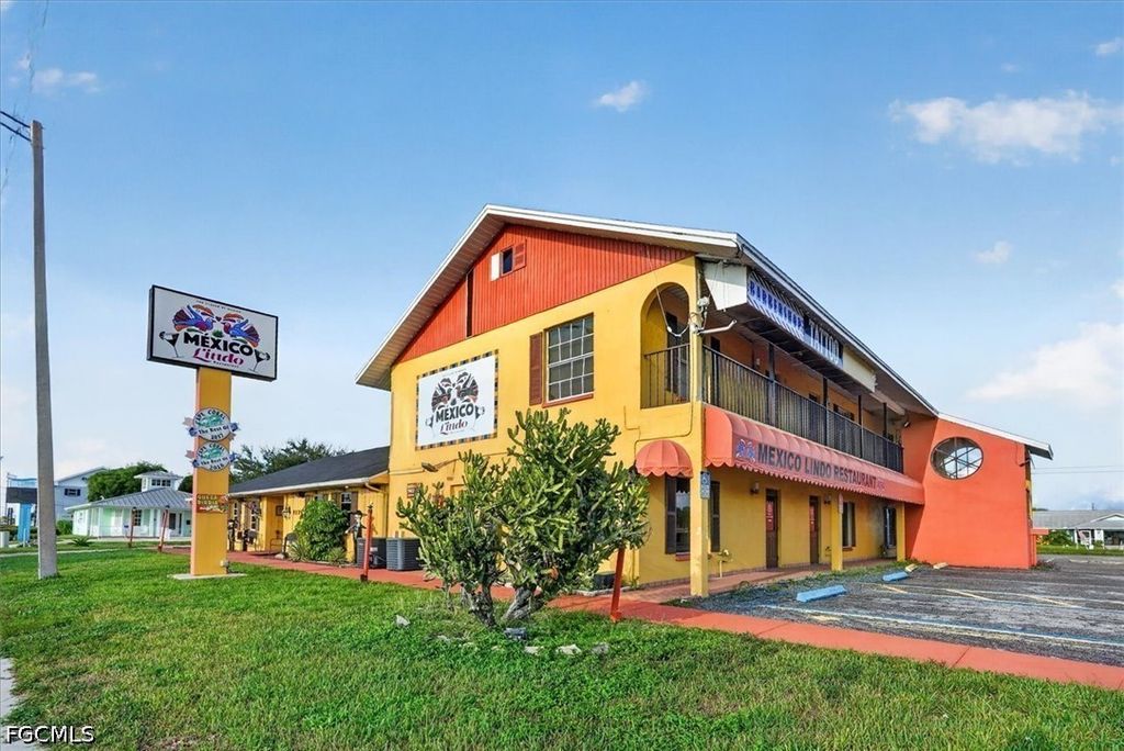 3724 Del Prado Blvd S, Cape Coral