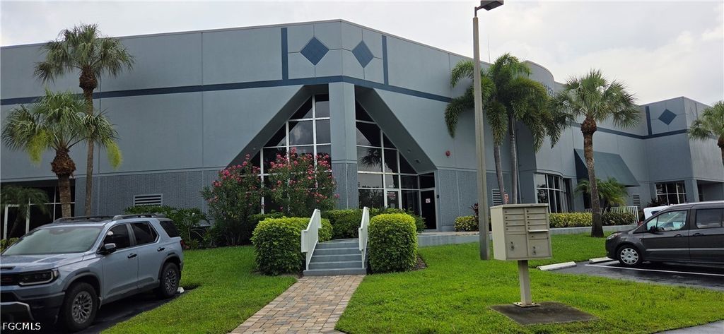 13830 Jetport Commerce Pkwy 3, Fort Myers