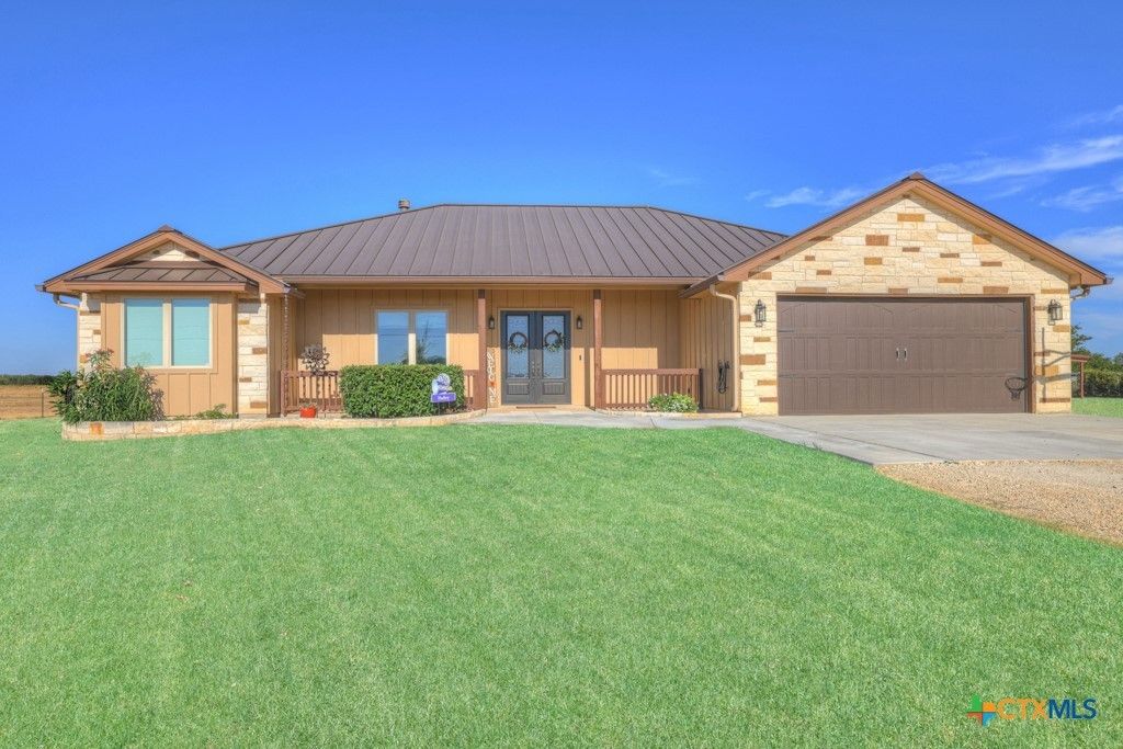 8383 N State Highway 123, Seguin