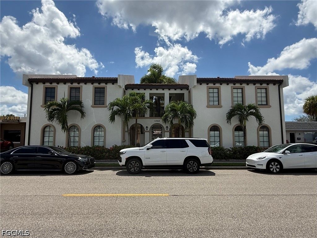 1322 Se 46th Ln, Cape Coral