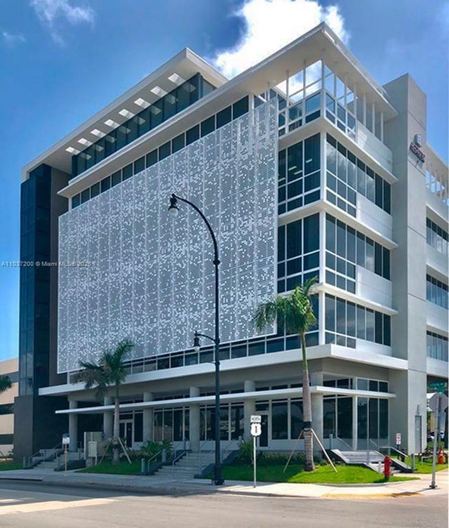 1 of 15 - 100 N Federal Hwy, Hallandale Beach, FL