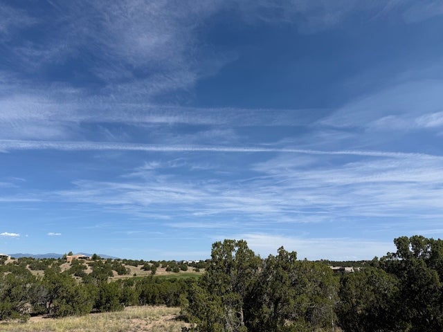 5 Luna Media, Santa Fe