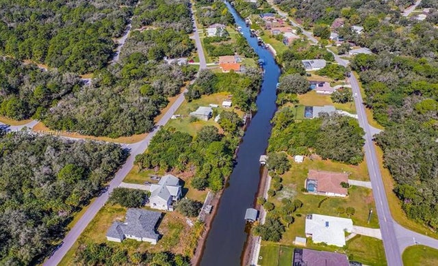 2 of 12 - 456 Mccabe St, Port Charlotte, FL