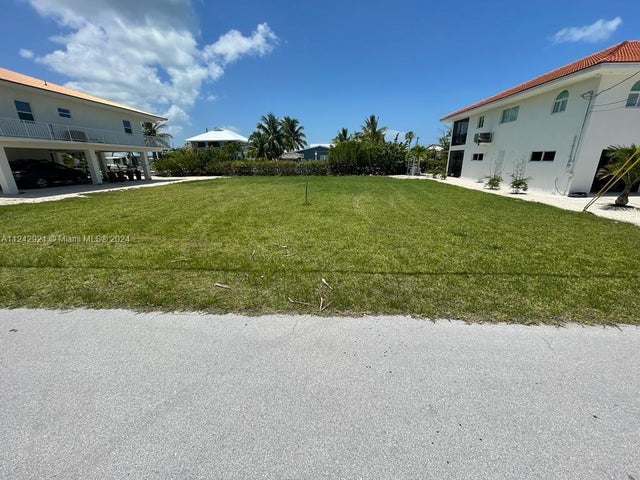 4 of 19 - 30351 Flamingo Ln, Big Pine, FL