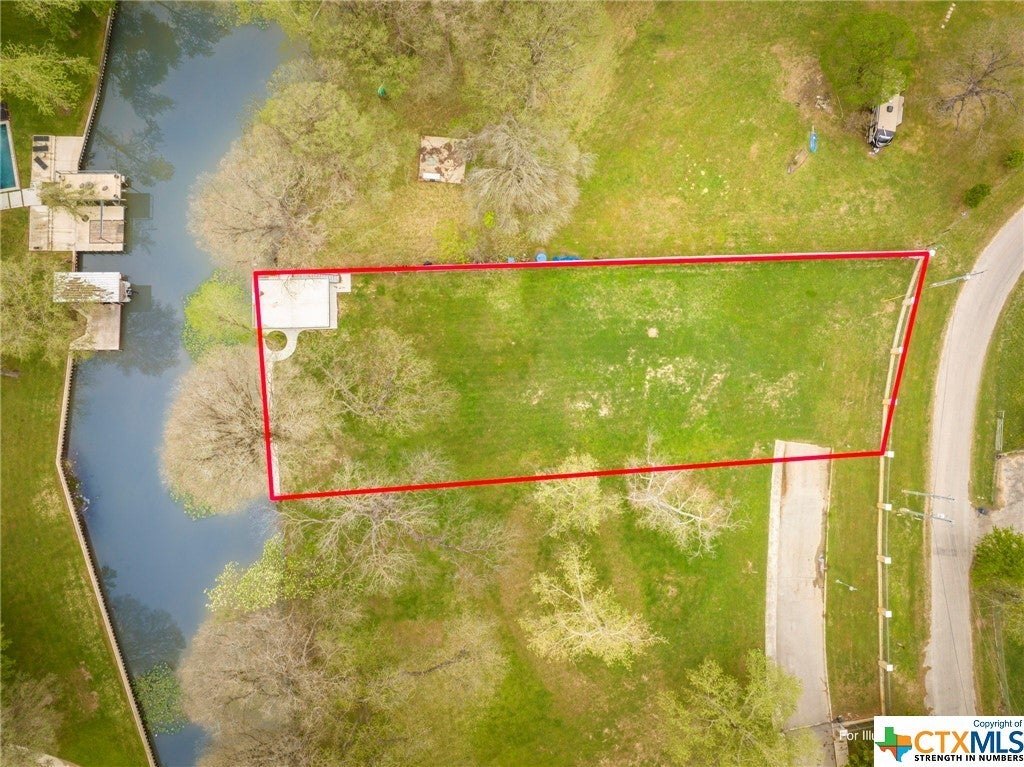 102 Cypress Way on Guadalupe River in McQueeney MLS® 487379 Listed