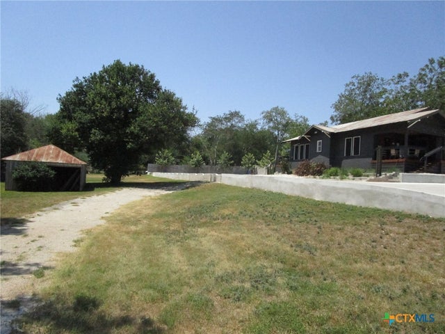 840 S Castell Avenue, New Braunfels