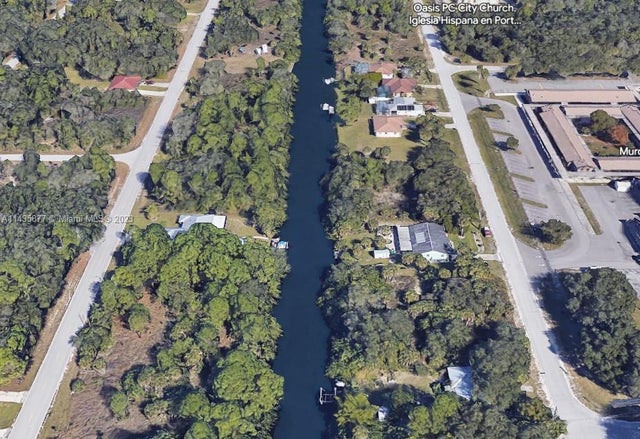 1 of 13 - 2065 Cedarwood St, Port Charlotte, FL