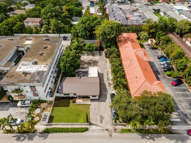2 of 13 - 2242 Monroe St, Hollywood, FL