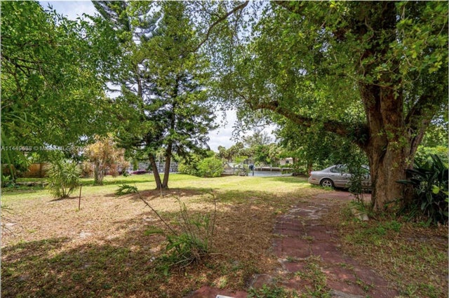5 of 19 - 4400 Sw 27th Ave, Dania Beach, FL