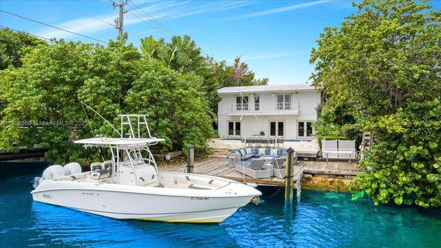 2 of 21 - 433 E Dilido Dr, Miami Beach, FL
